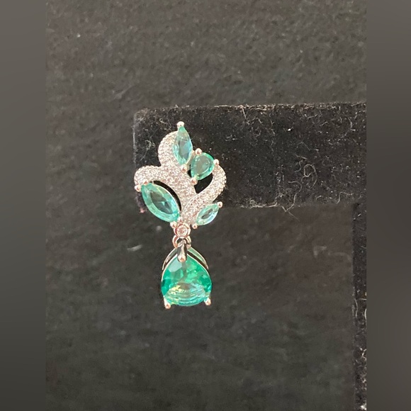 Elegant Blue and White Synthetic Gemstone Earrings - Picture 9 of 9